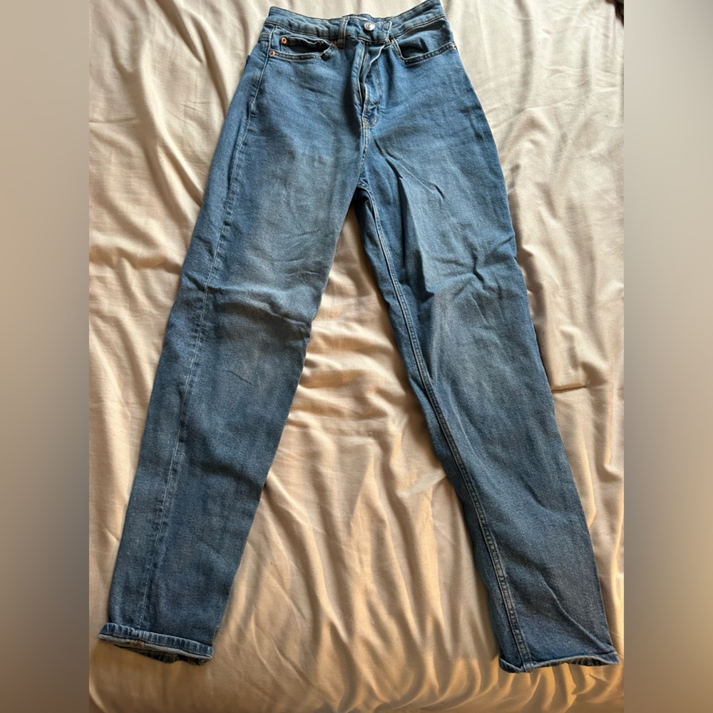 H&M mom jeans